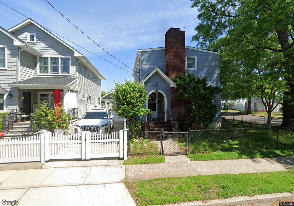 858 Washington St, Franklin Square, NY 11010 - photo 1