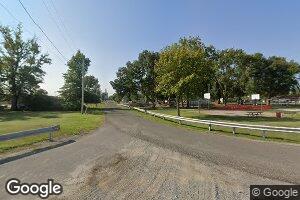 96 1st St, Carrollton, IL 62016