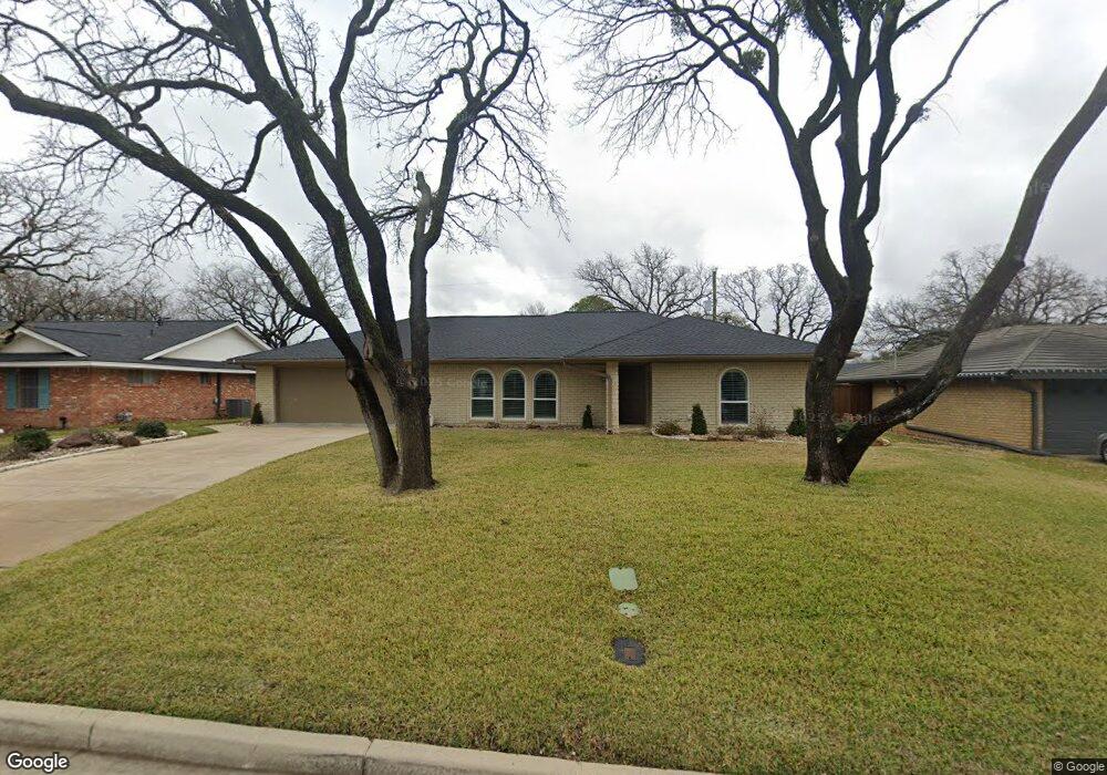 420 Hillview Dr, Hurst, TX 76054 - photo 1