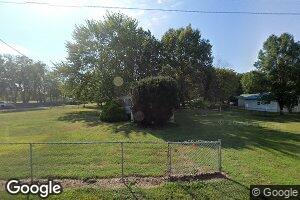 201 N Jenette Ave, Buckner, IL 62819