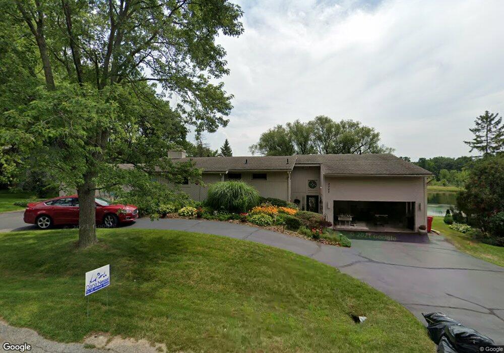 2702 Bay Dr, West Bloomfield, MI 48324 - photo 1