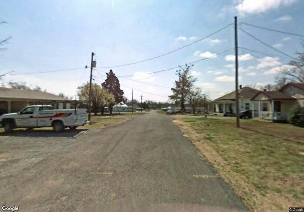 240 Locust St, Locust Grove, OK 74352 - photo 1