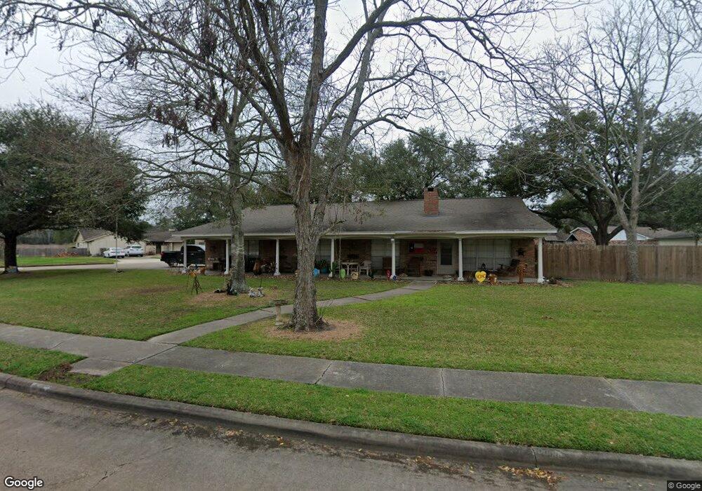 701 Briargrove Dr, Alvin, TX 77511 - photo 1