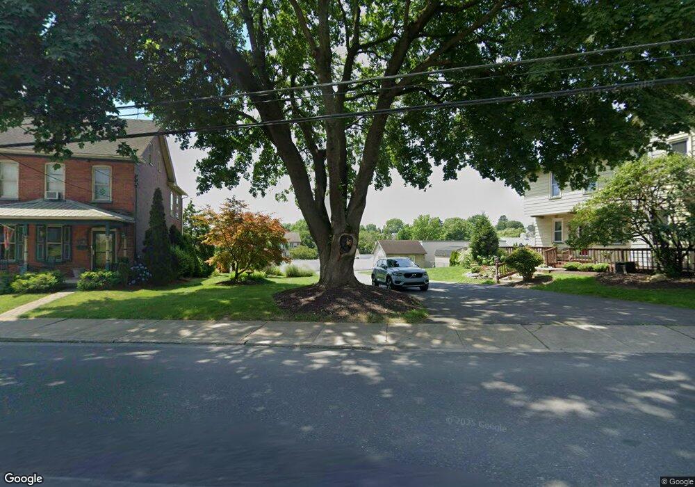 320 E Walnut St, Nazareth, PA 18064 - photo 1