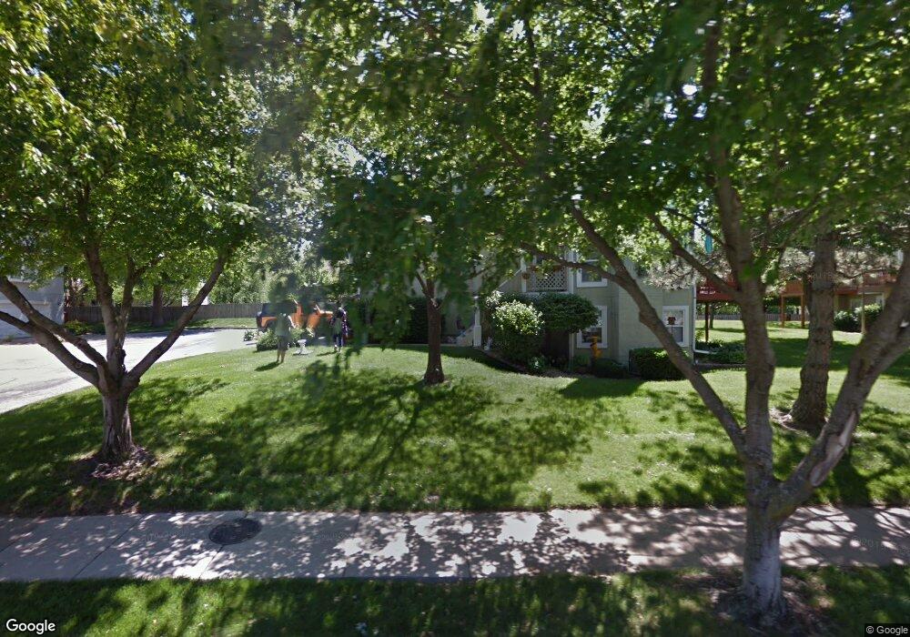 9137 Loiret Blvd, Lenexa, KS 66219 - photo 1