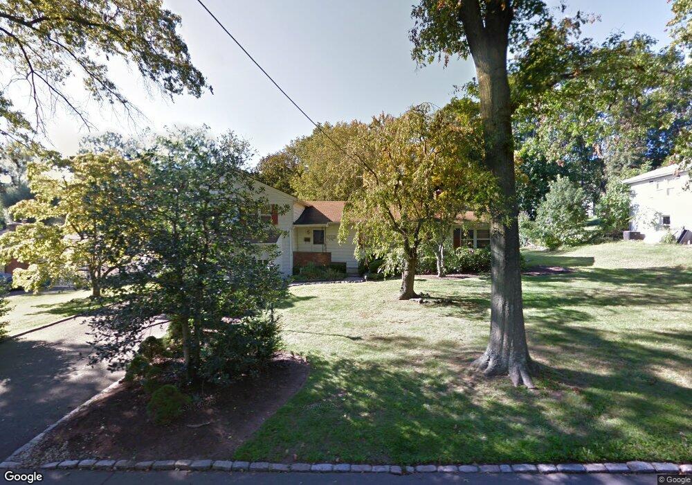 1638 Nottingham Way, Mountainside, NJ 07092 - photo 1