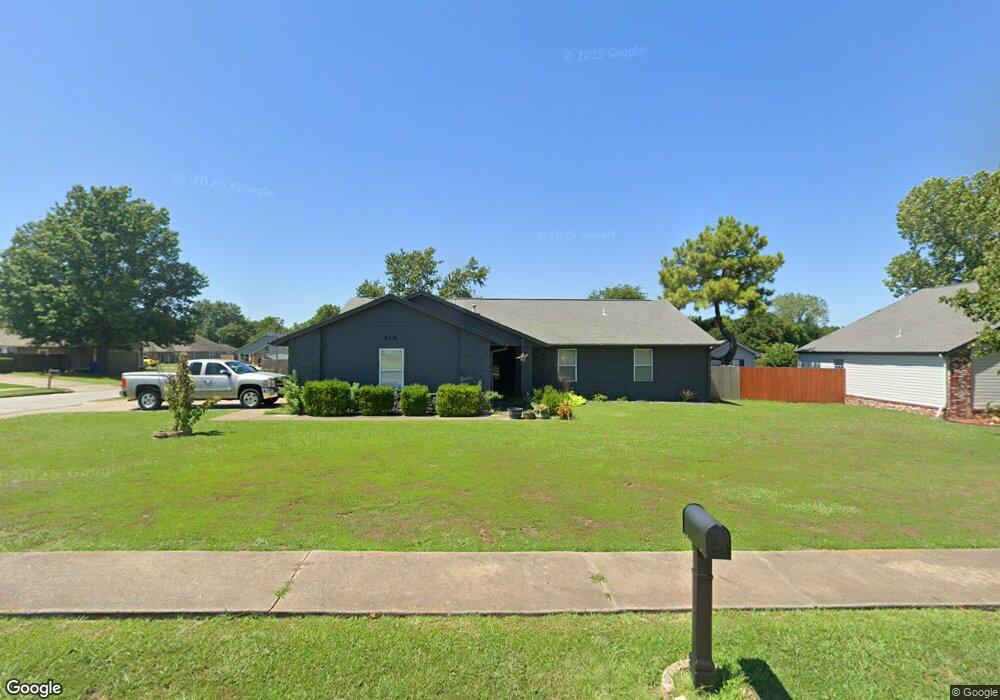 3716 S Sycamore Ave, Broken Arrow, OK 74011 - photo 1