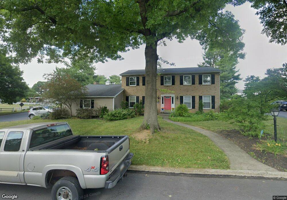 1140 Clearview Cir, Allentown, PA 18103 - photo 1