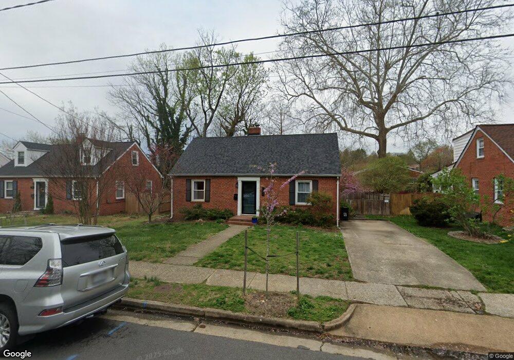 152 Moncure Dr, Alexandria, VA 22314 - photo 1