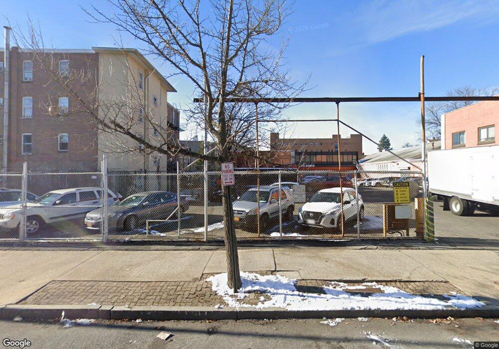 217 Riverdale Ave unit 2nd floor, Yonkers, NY 10705 - photo 1