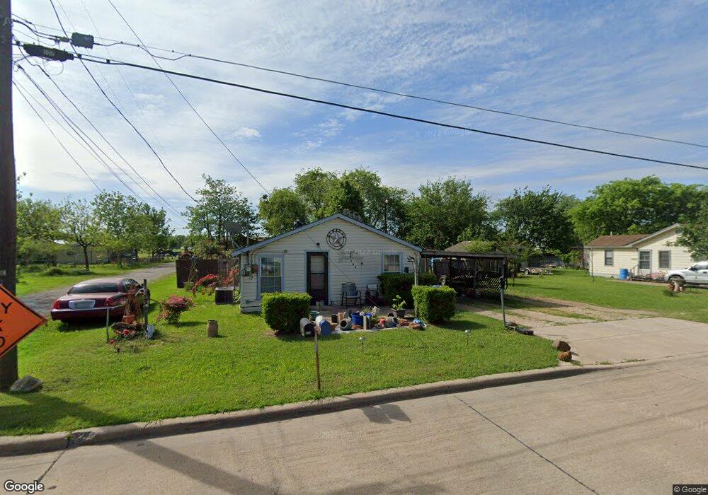 109 Avenue D, Ennis, TX 75119 - photo 1