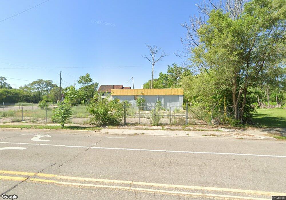 1405 Davison Rd, Flint, MI 48506 - photo 1