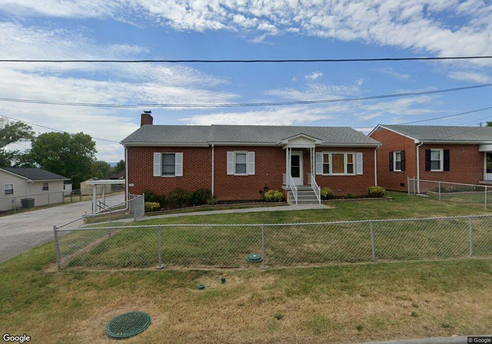 331 Walton St, Strasburg, VA 22657 - photo 1