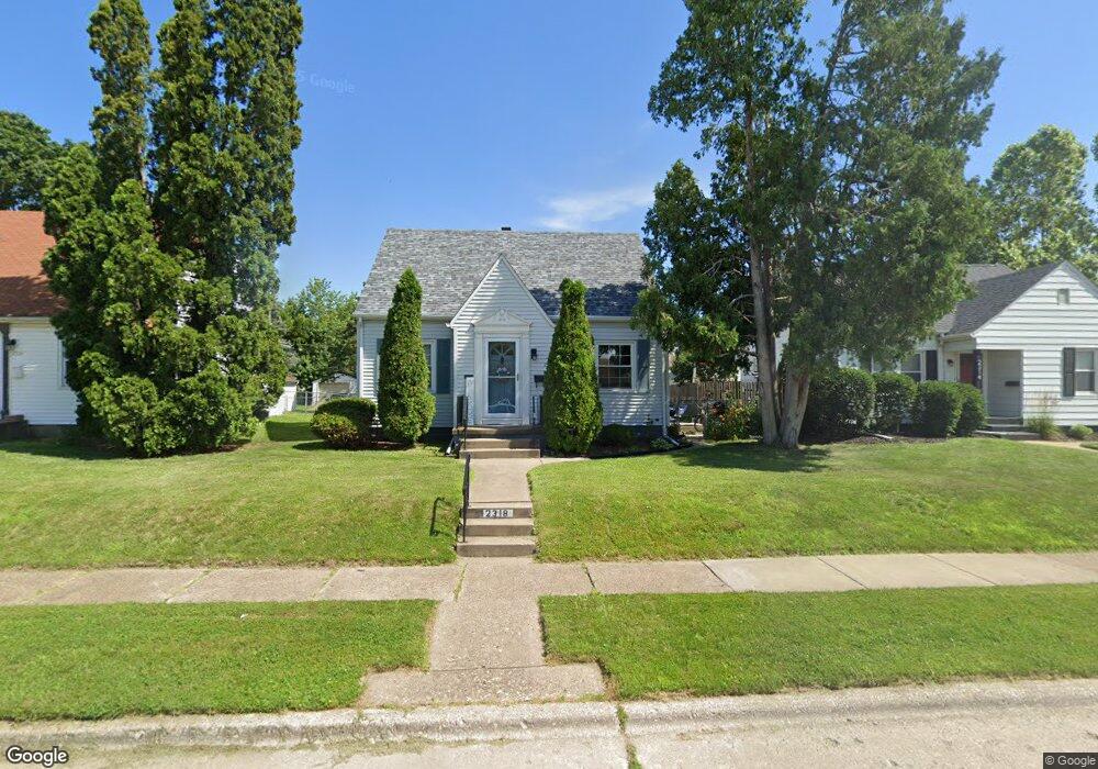 2318 W Pleasant St, Davenport, IA 52804 - photo 1