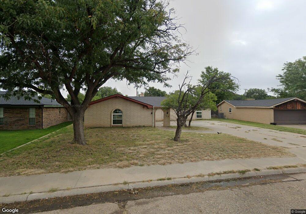 610 Forrest Dr, Dumas, TX 79029 - photo 1