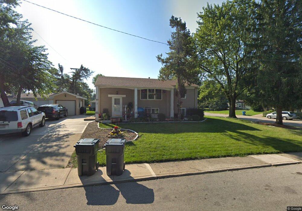 204 Amarillo Dr, Carpentersville, IL 60110 - photo 1