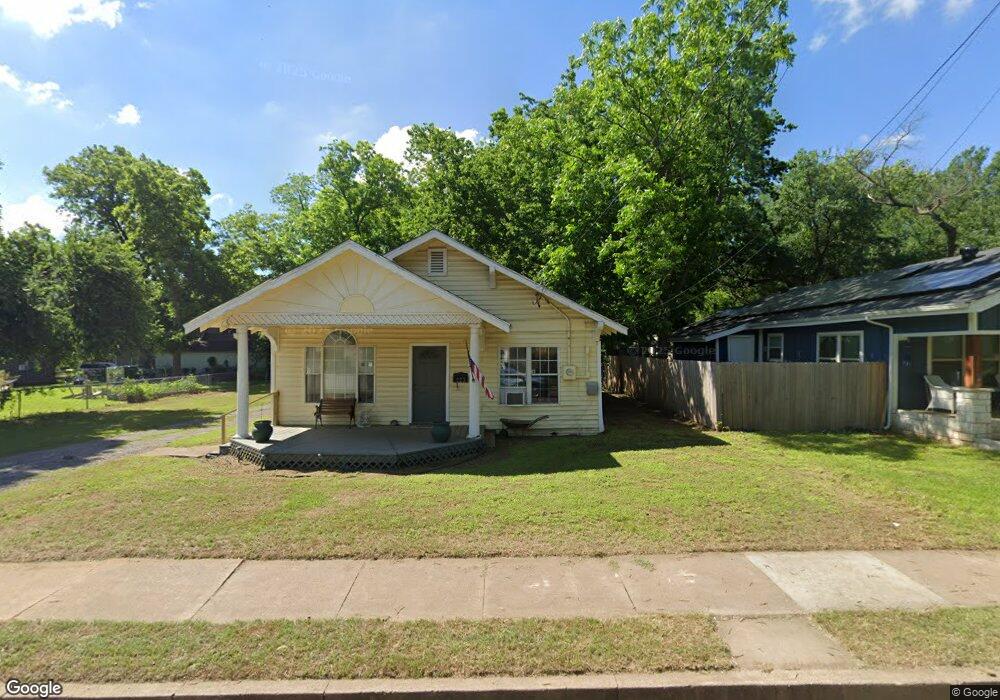 227 W Willingham St, Cleburne, TX 76033 - photo 1