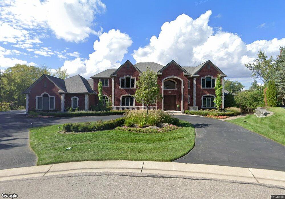 1346 S Carillon Ct, Bloomfield Hills, MI 48302 - photo 1