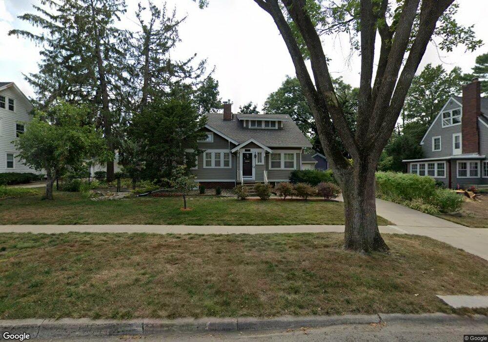 2327 5th Ave SE, Cedar Rapids, IA 52403 - photo 1