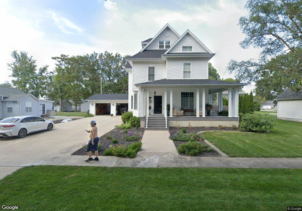 310 E Daggy St, Tuscola, IL 61953 - photo 1