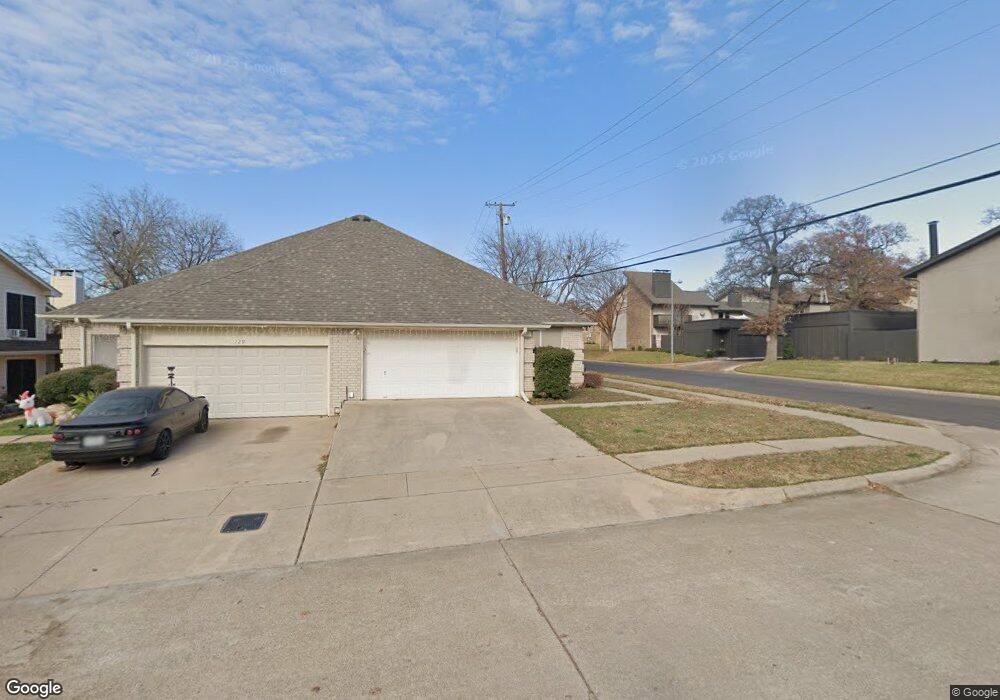 233 Wayside Ct, Bedford, TX 76021 - photo 1