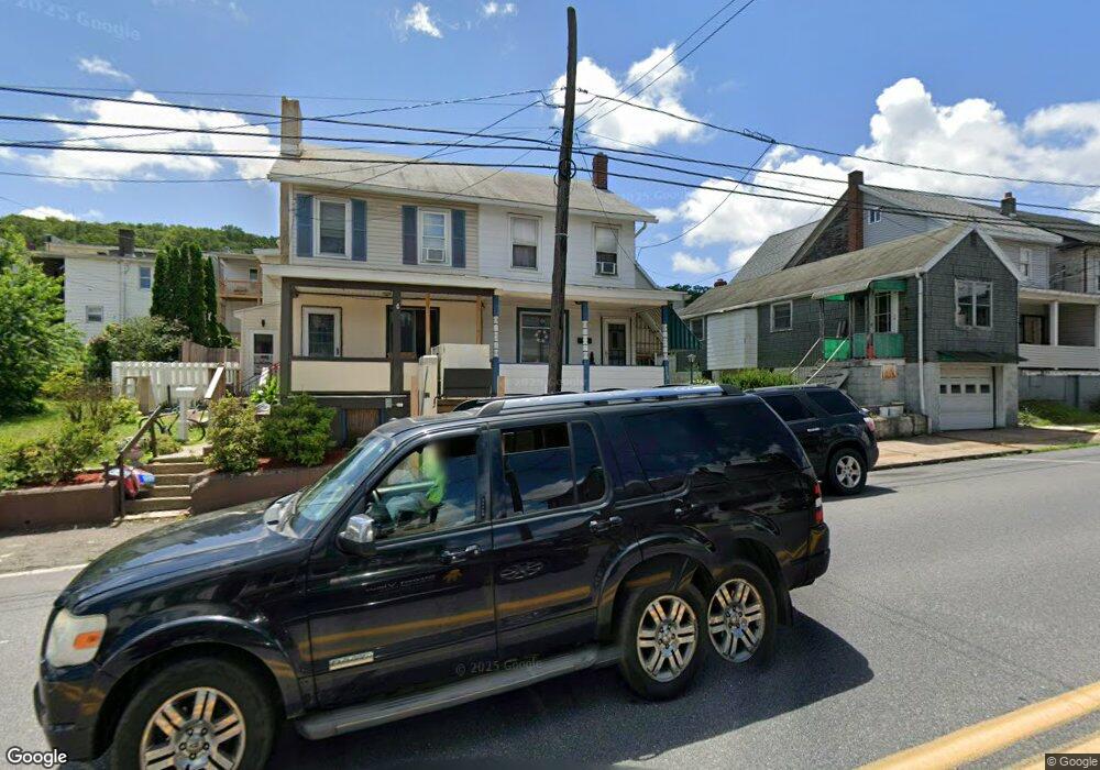 314 E Patterson St unit 318, Lansford, PA 18232 - photo 1