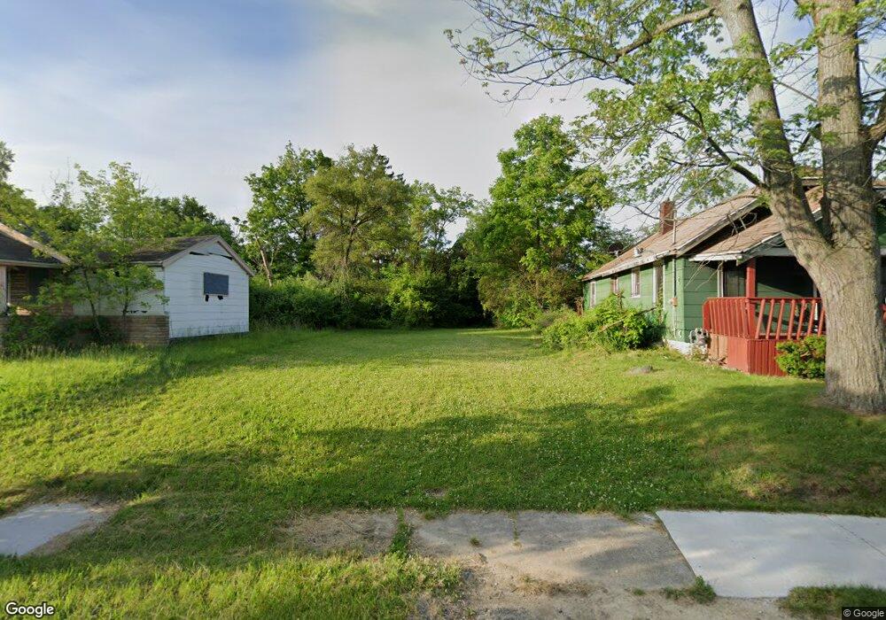 810 E Ruth Ave, Flint, MI 48505 - photo 1