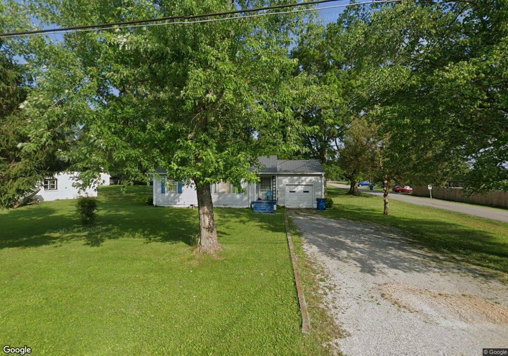 905 Clover Ln, Manchester, TN 37355 - photo 1