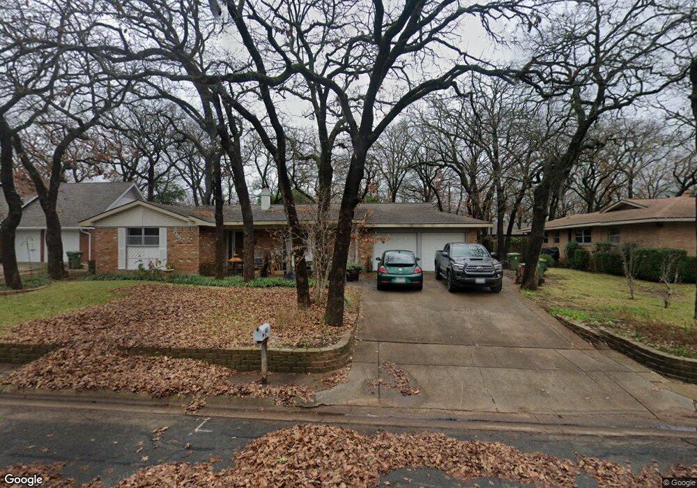 605 Hillview Dr, Hurst, TX 76054 - photo 1