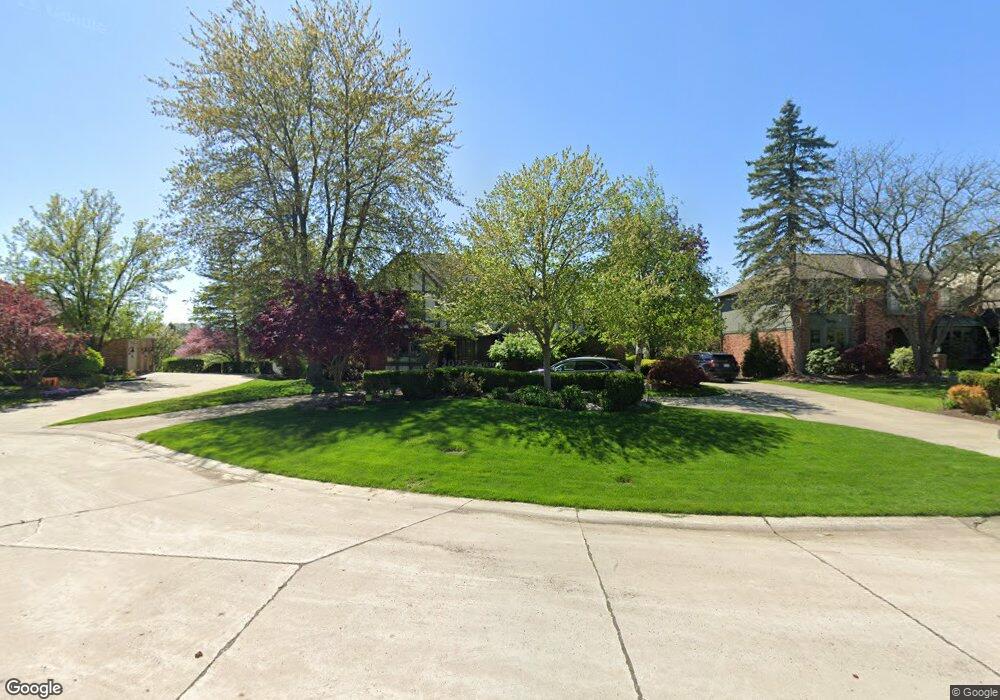 2806 Hunters Bluff unit Bldg-Unit, Bloomfield Hills, MI 48304 - photo 1