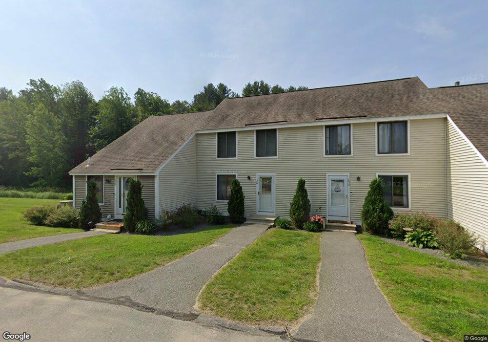 127 Treadway Ln, Londonderry, NH 03053 - photo 1