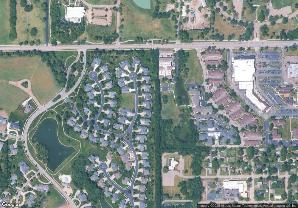 1022 SW Exmoor Ln, Topeka, KS 66604 - photo 1