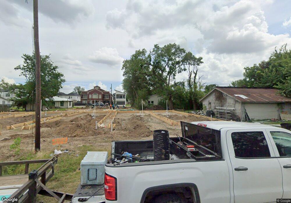 5027 Golden Forest Dr, Houston, TX 77091 - photo 1