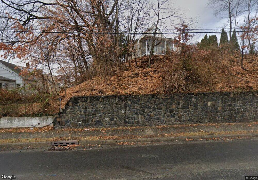 1476 Vauxhall Rd, Union, NJ 07083 - photo 1