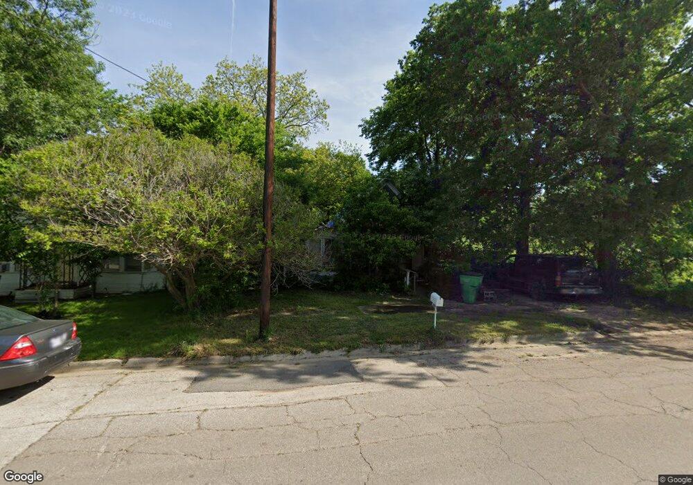 609 Carnes St, Gainesville, TX 76240 - photo 1