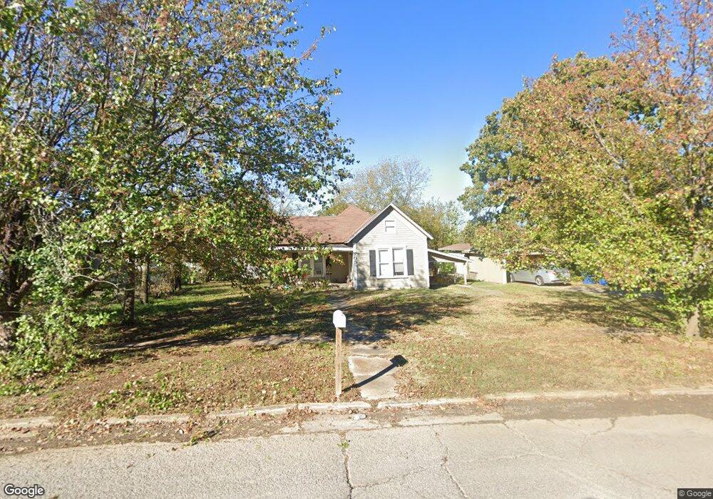 705 N 3rd St, McAlester, OK 74501 - photo 1