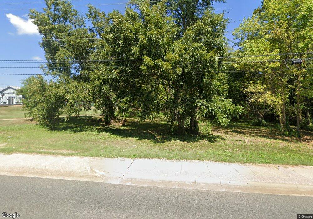 1319-1321 E Marshall Ave, Longview, TX 75602 - photo 1