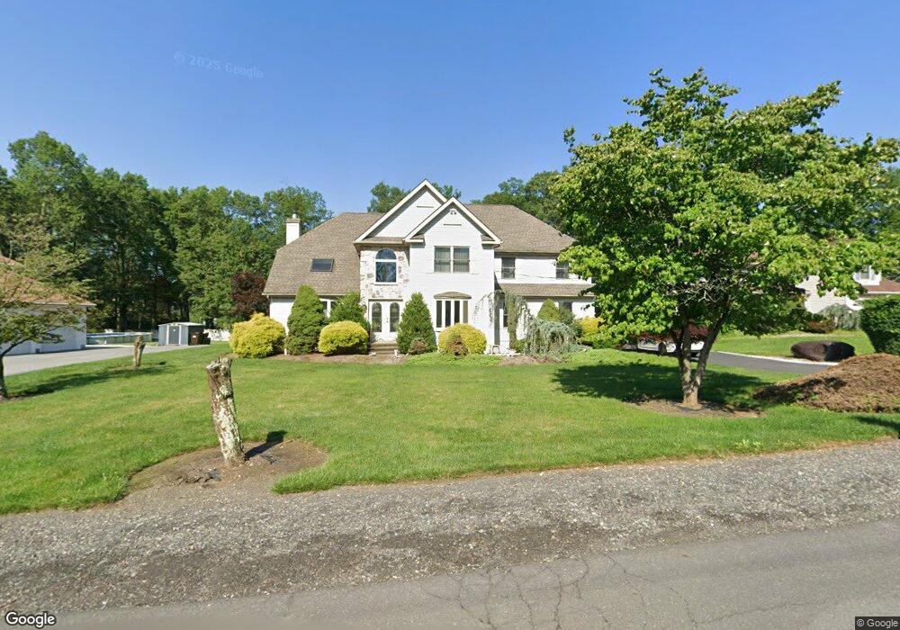 1033 Red Maple Ln, Stroudsburg, PA 18360 - photo 1