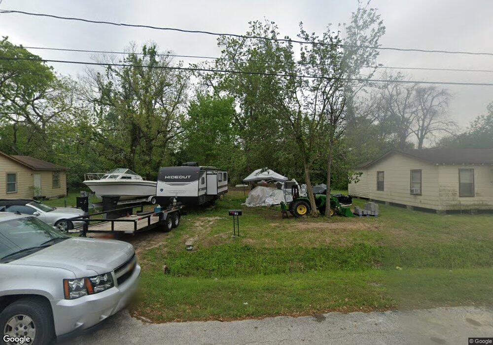 953 Lucky St, Houston, TX 77088 - photo 1