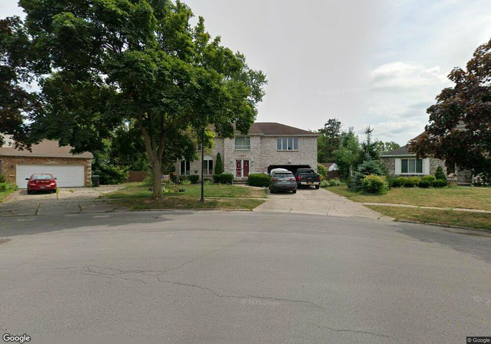 1097 Bowen Dr E, North Tonawanda, NY 14120 - photo 1