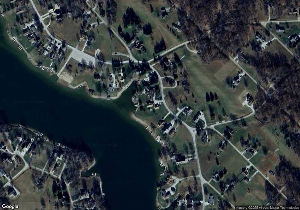 943 E Santee Dr, Greensburg, IN 47240 - photo 1