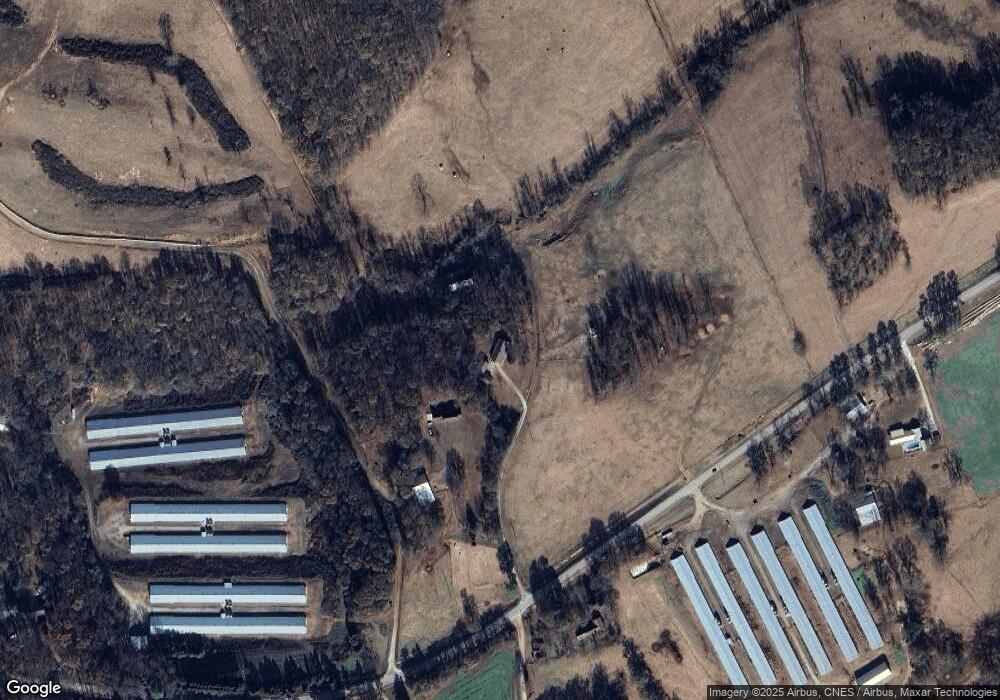 135 Thompson Rd, Carnesville, GA 30521 - photo 1