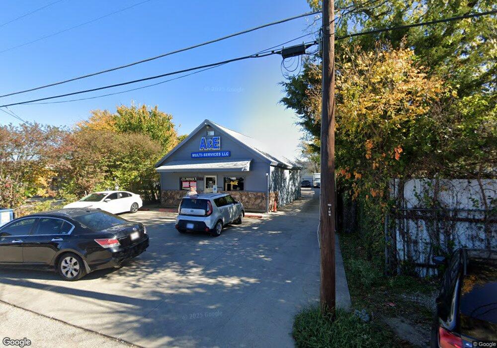 105 SE 11th St, Grand Prairie, TX 75050 - photo 1