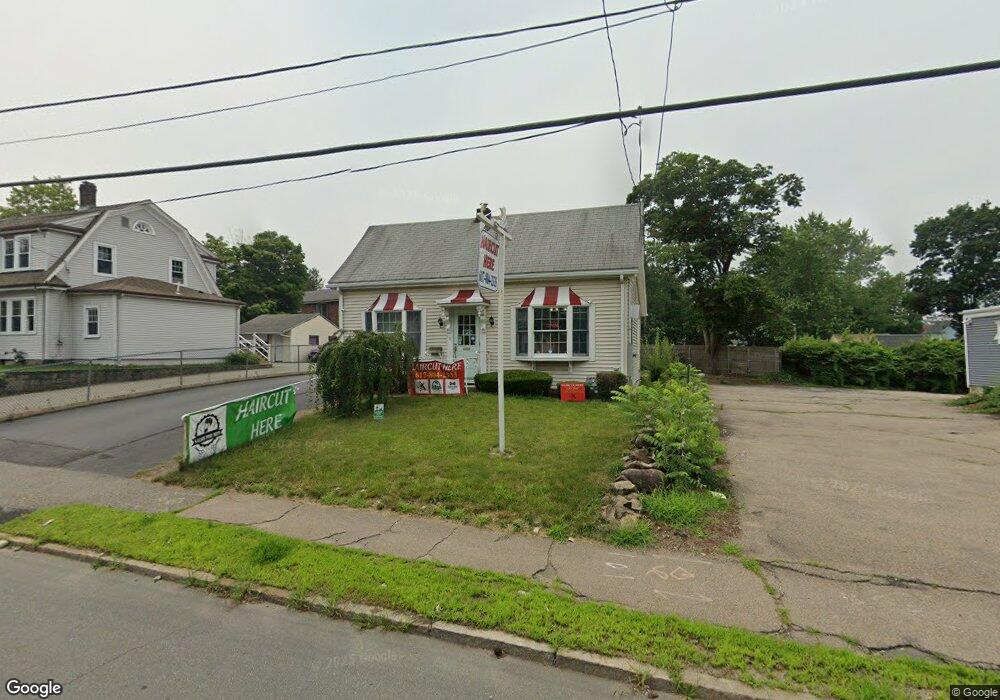 267 Washington St unit Right, Weymouth, MA 02188 - photo 1