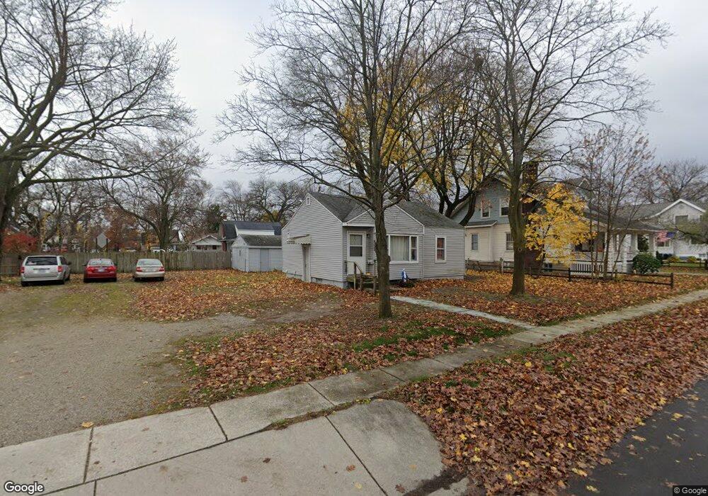 902 Tunnel St, Port Huron, MI 48060 - photo 1