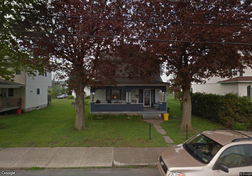 714 W Taylor St, Taylor, PA 18517 - photo 1