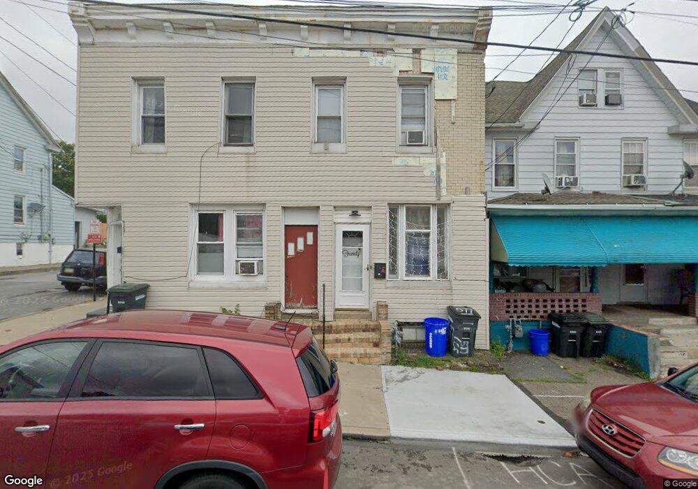 577 Carson St, Hazleton, PA 18201 - photo 1