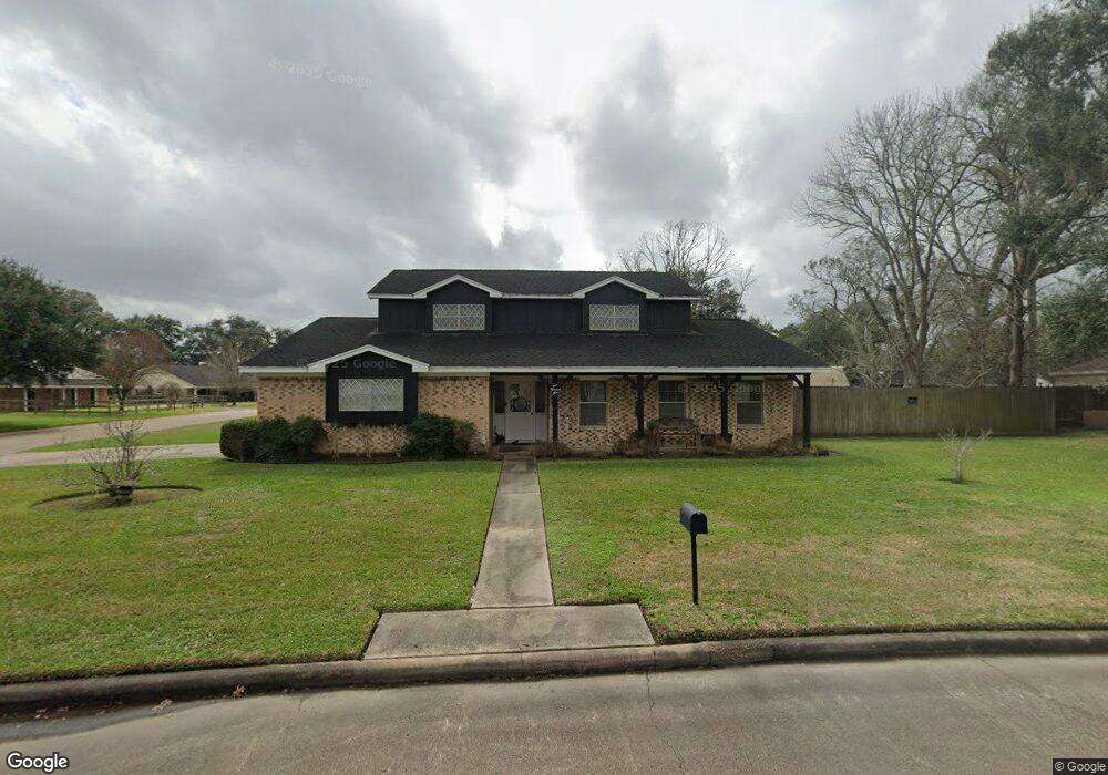 910 Michael St, Alvin, TX 77511 - photo 1