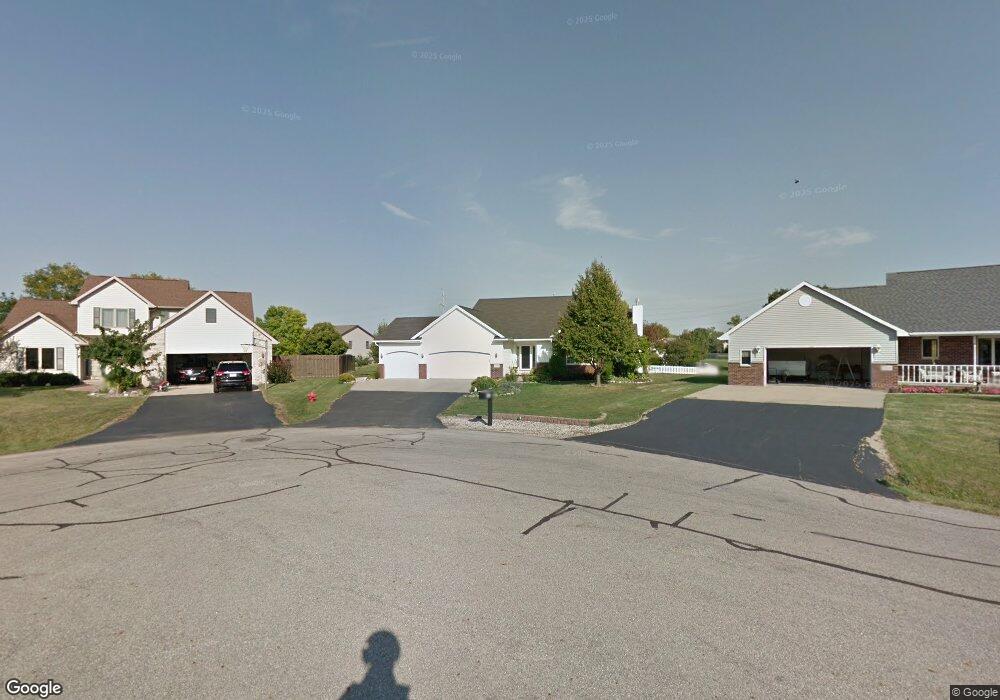 W3045 Pinewood Ct, Appleton, WI 54915 - photo 1