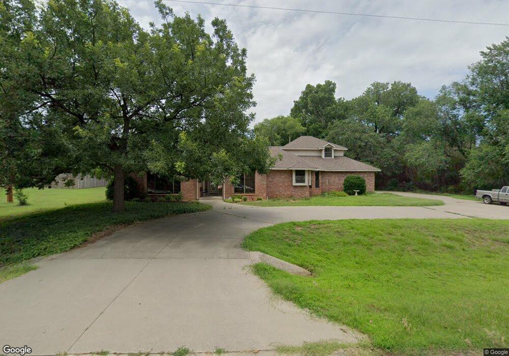 1101 Twilight Beach Rd, Duncan, OK 73533 - photo 1